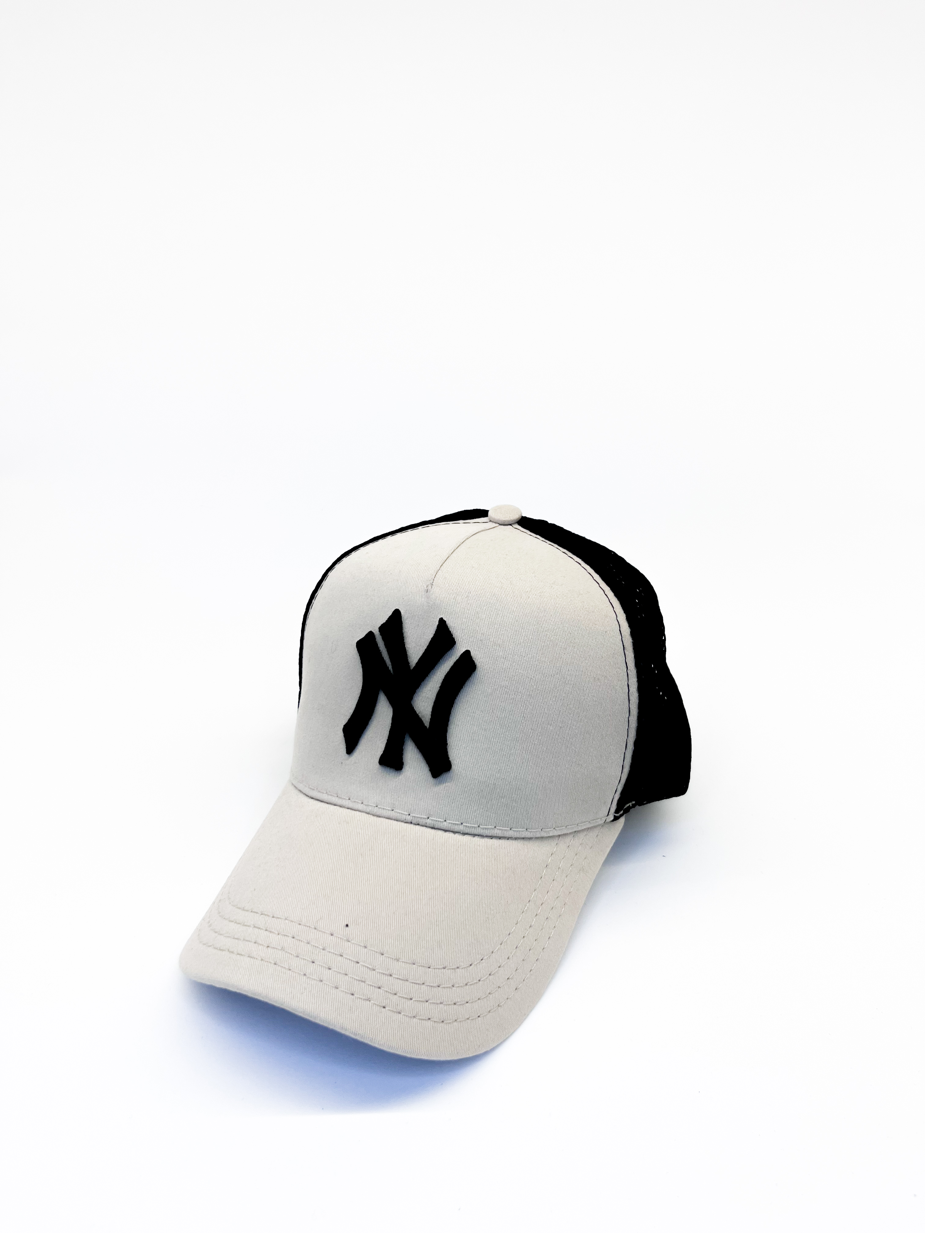 Бейсболка унісекс No Brand NY One Size Молочно-чорний (0031-88-21)