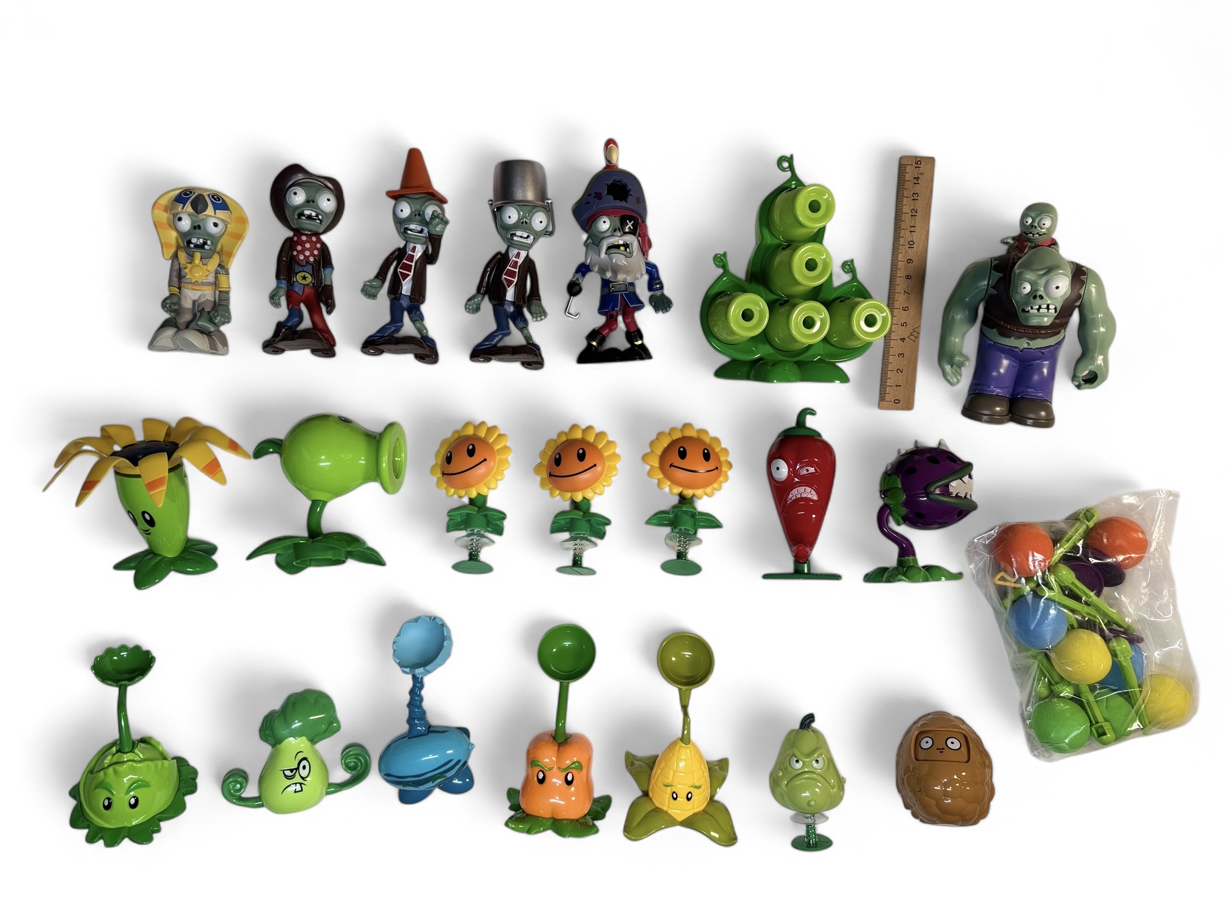 Комплект іграшок героїв з гри Plants vs Zombies Рослини проти зомбі 21 фігурка Різнокольоровий (hub_ewc3bm)