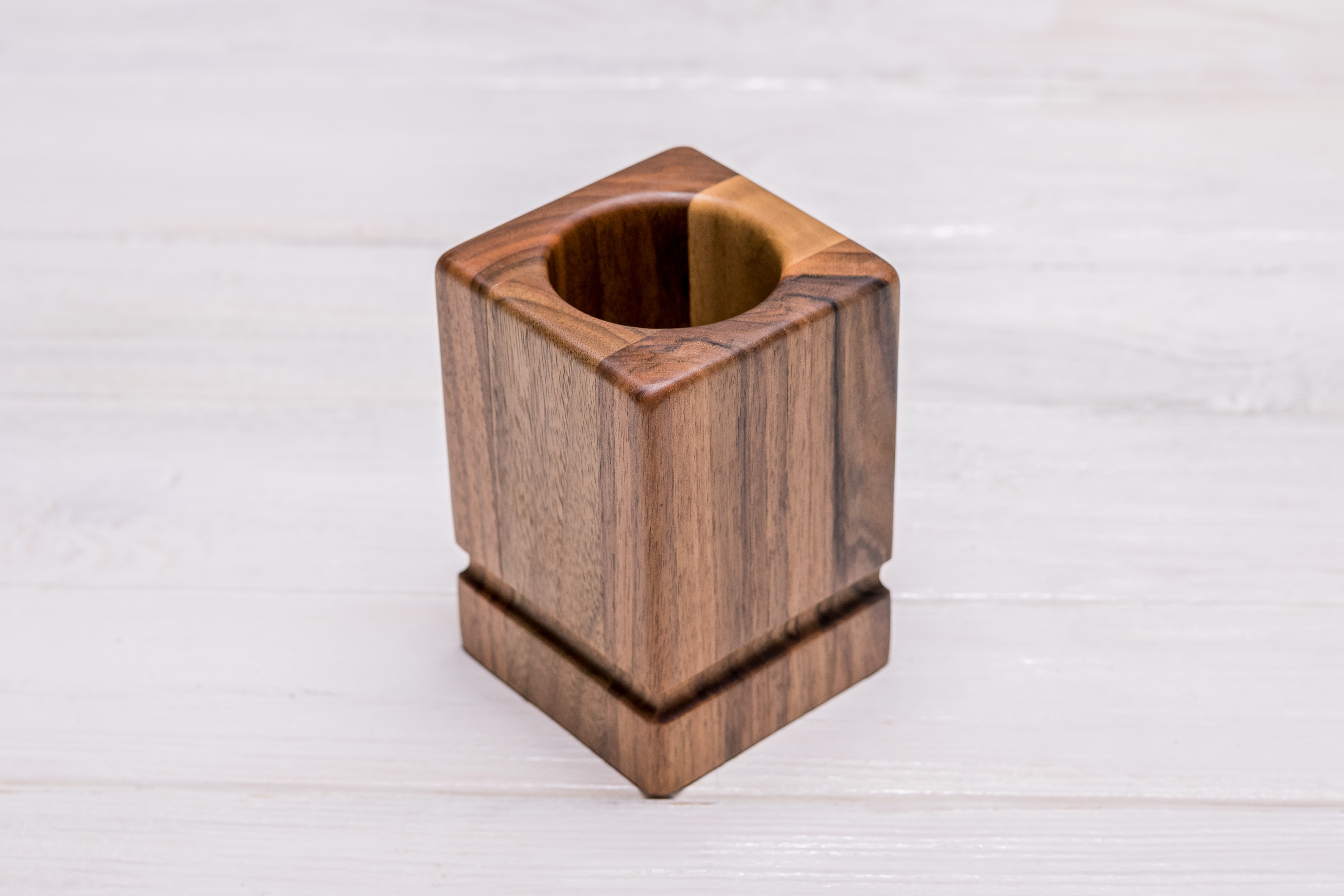 Аксесуар на стіл для канцелярських приладів ecoWalnut 75x75x100 мм