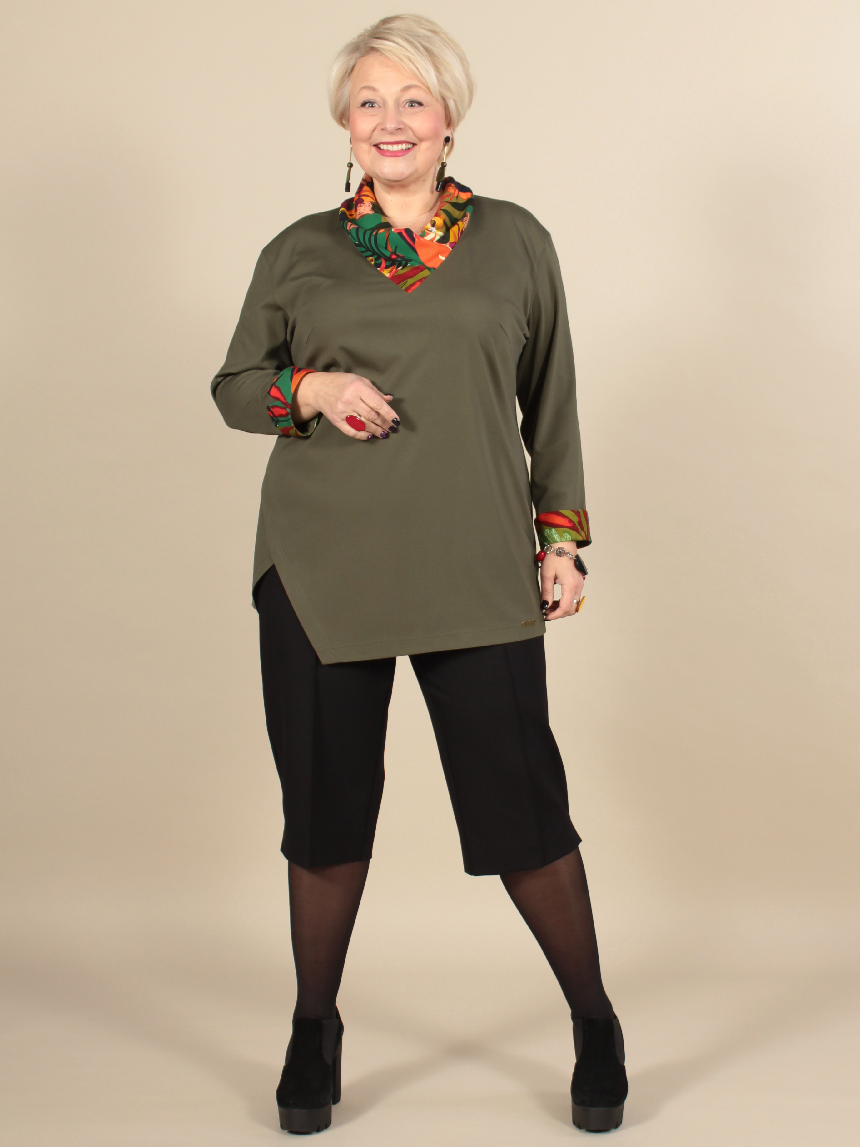 Жіночий джемпер Nadin UA11950_6_52 Оливково-оранжевий 52