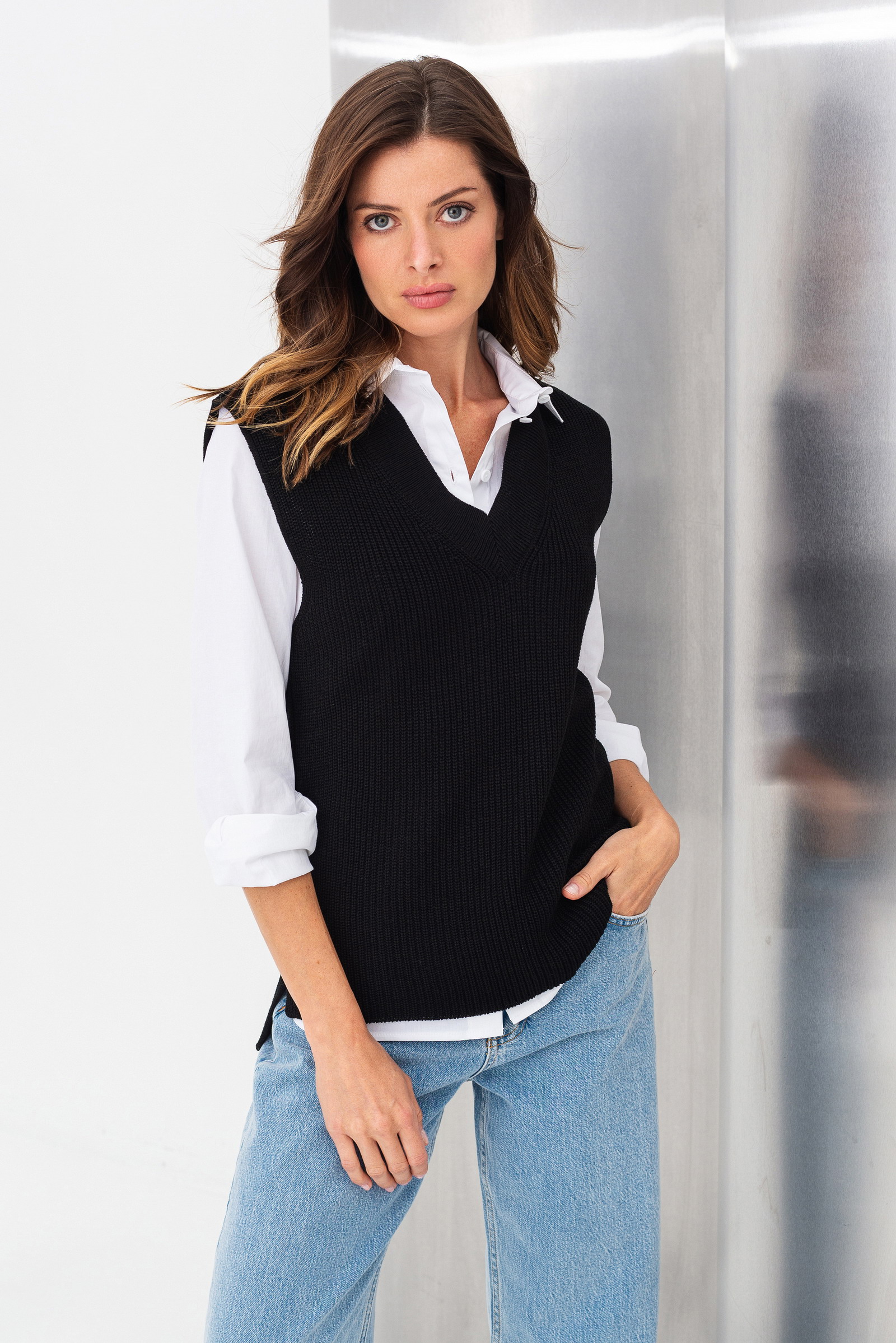 Жилет Lesia 24202601 Чорний S (149740000S)