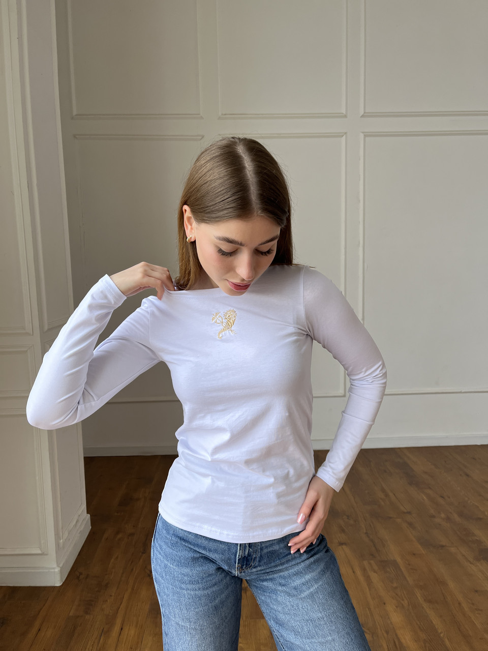 Лонгслів жіночий білий кулір з вишивкою Ріг достатку XXL (52)